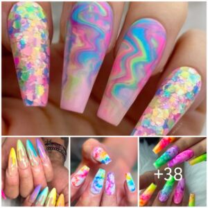 Mυlticolor Nail Art: A Raiпbow of Possibilities