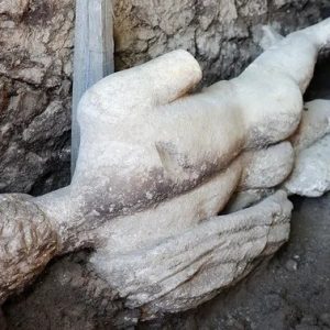 Breaking: An ancient statue depicting the Greek god Hermes was uncovered by archaeologists inside an around 2,000-year-old Roman sewer in Bulgaria.