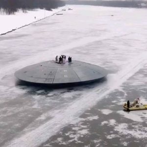 Richard Byrd observo naves y no humanos tras el muro de hielo de la Antartida